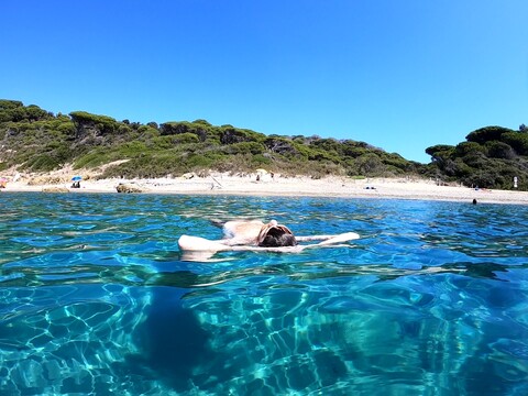 Mar incrível na Plage du Brouis