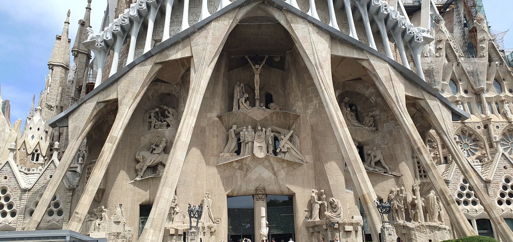 Sagrada Familia lado Ressureição