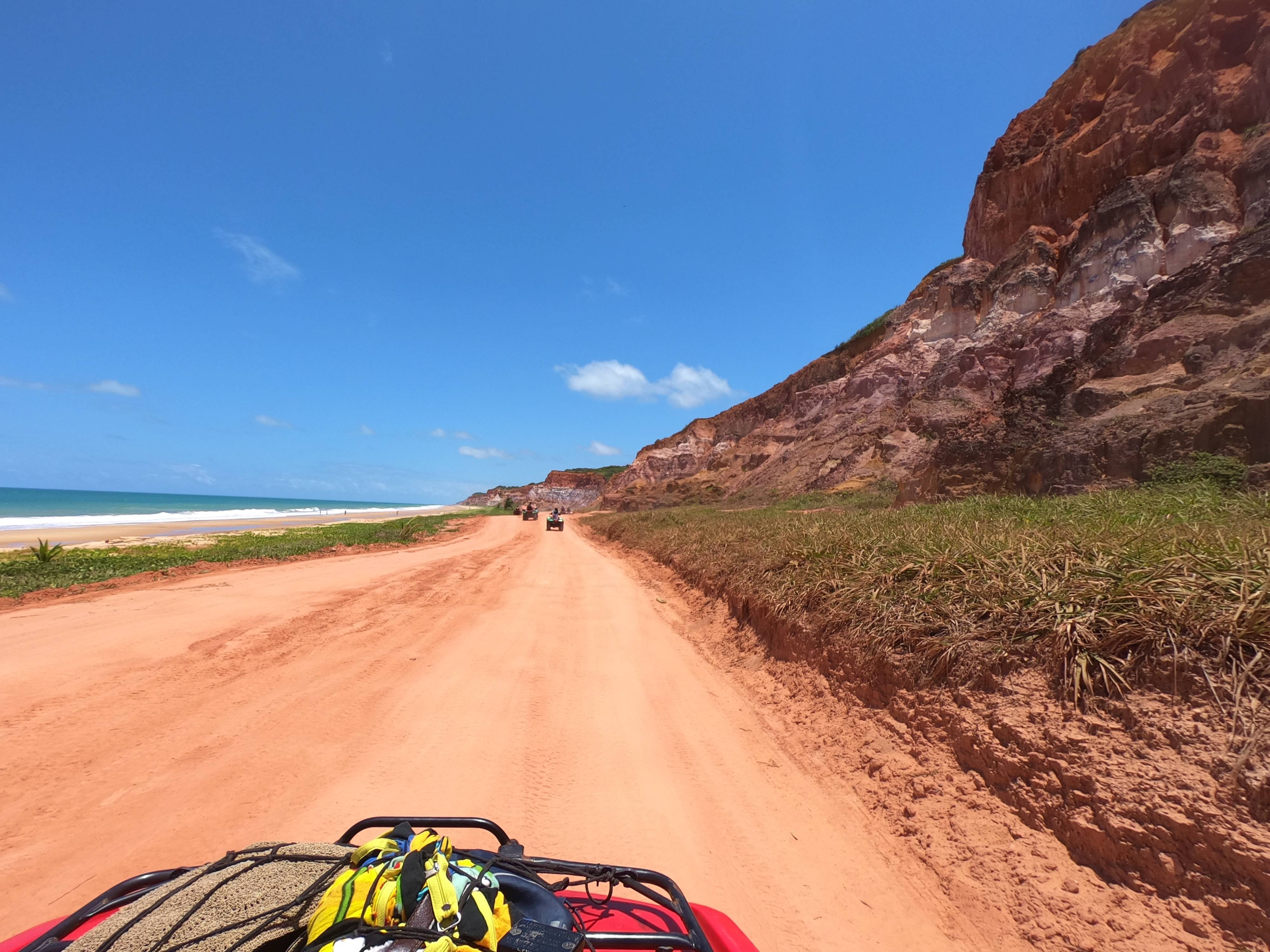 Quadriciclo pela Praia do Gunga