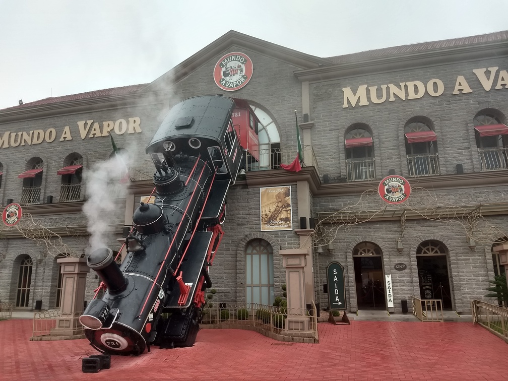 Mundo a Vapor por fora